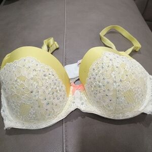 Victoria's Secret Yellow and White Lace Bra